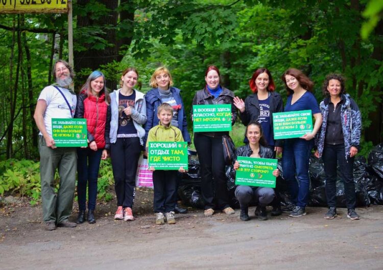 Участники и организаторы проекта «Чистая Воукса». Фотография, https://vk.com/4istaya_vuoksa.